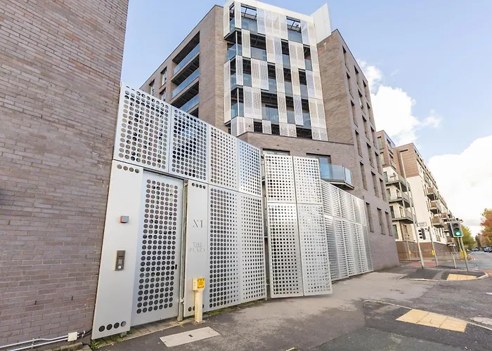 Warm 2 Bedroom Apartment 15 Min Walk To Etihad Stadium And City Center