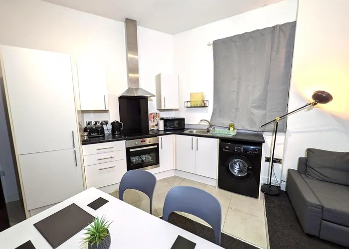 Stylish 2 Bedroom-Free Parking